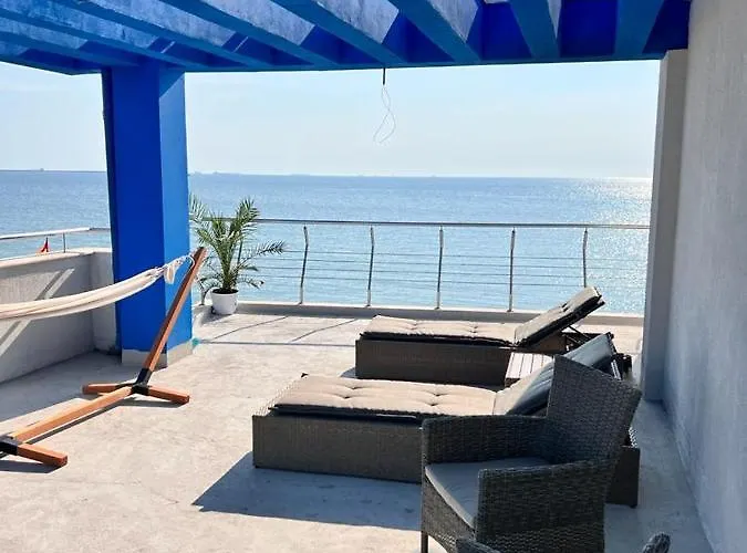 Kir House On The إيفوري نورد