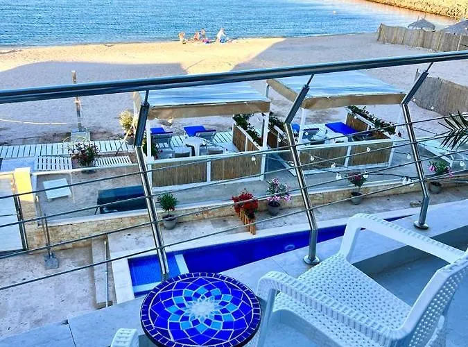 Kir House On The بيت ضيافة 4*