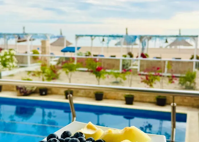 Kir House On The إيفوري نورد