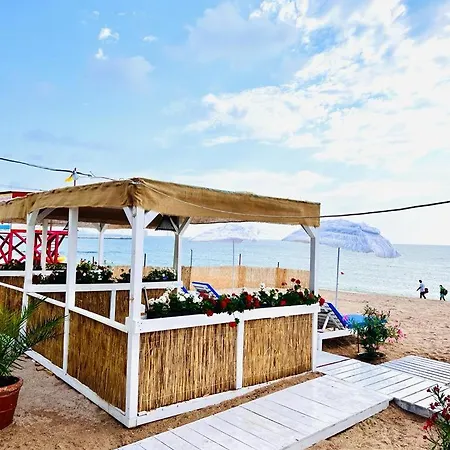 Kir House On The ゲストハウス 4*