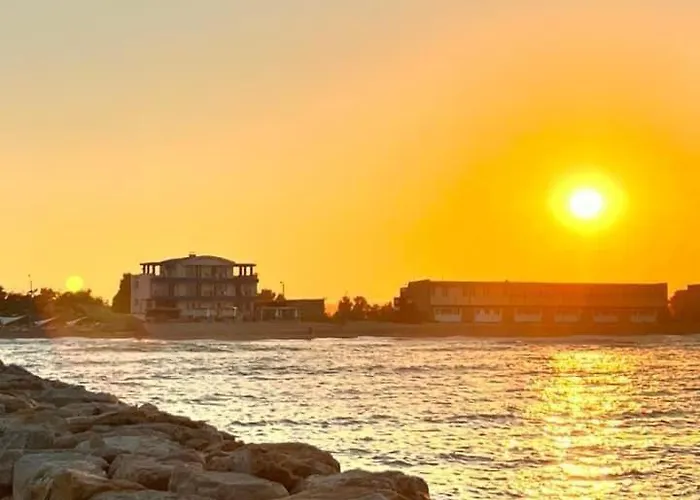 Kir House On The 艾福雷诺德